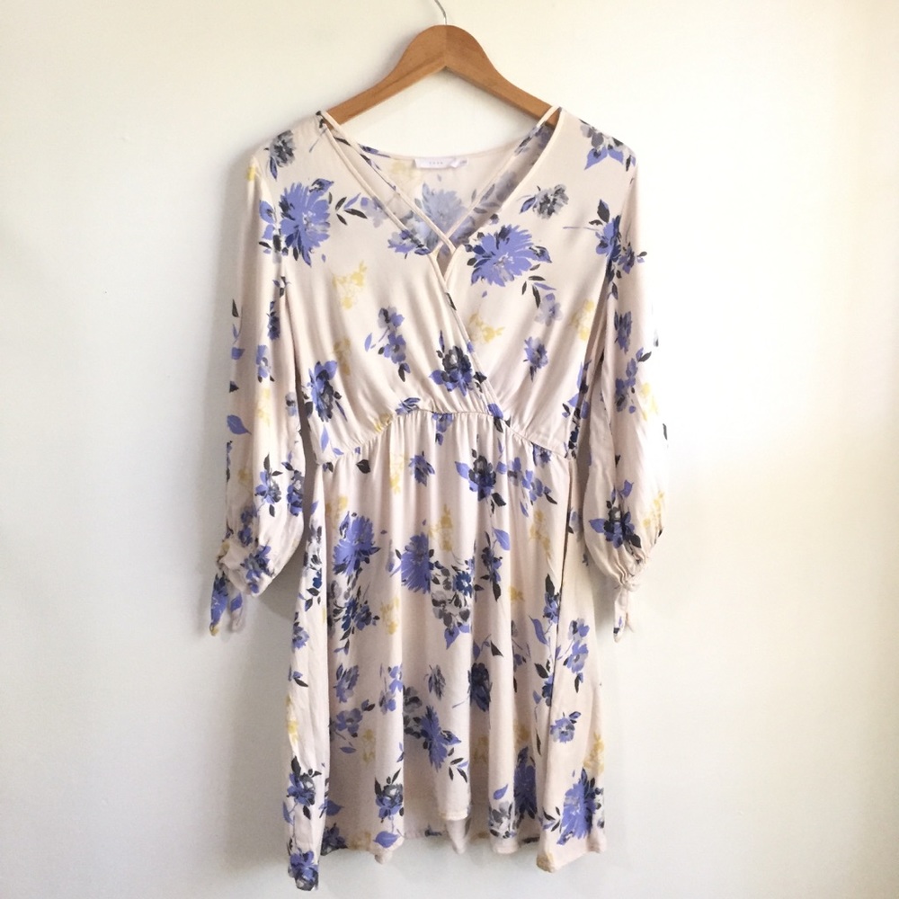 COPY - 🌻 LUSH Cream and Blue Floral Dress Size La…